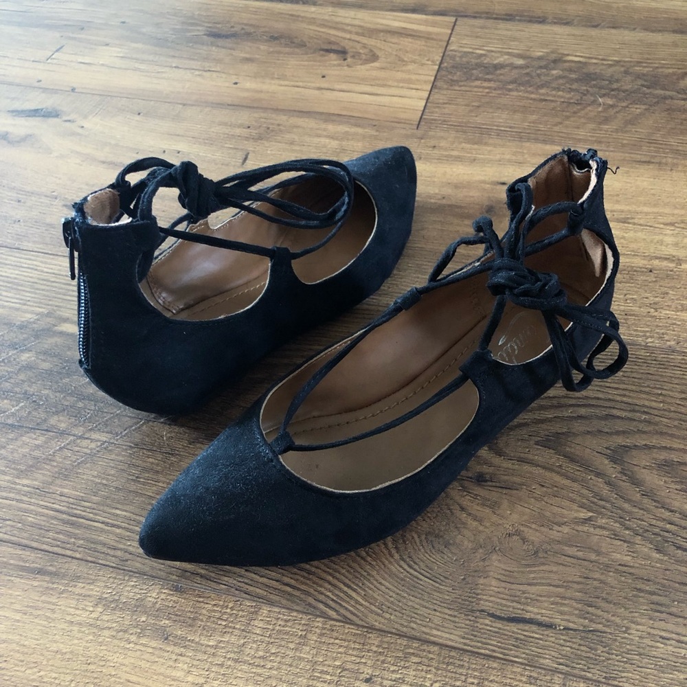Black tie flats